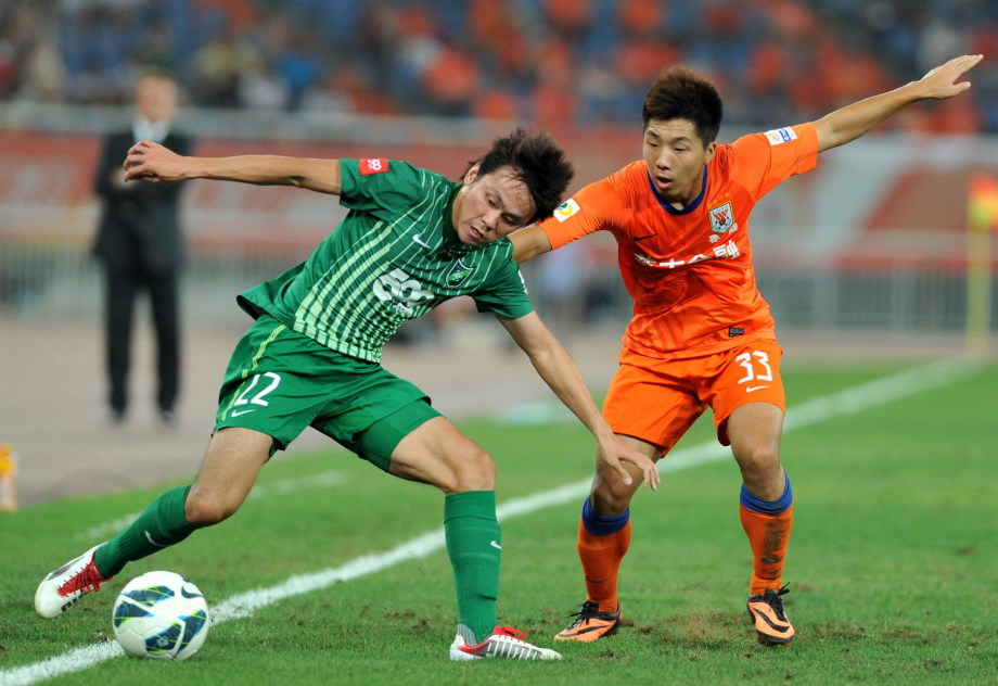 蜂鸟- 举重公开赛上演强强对话，海滨霹雳队强势反弹闽南天虎队，团队配合流畅；门前嗅觉决定胜负