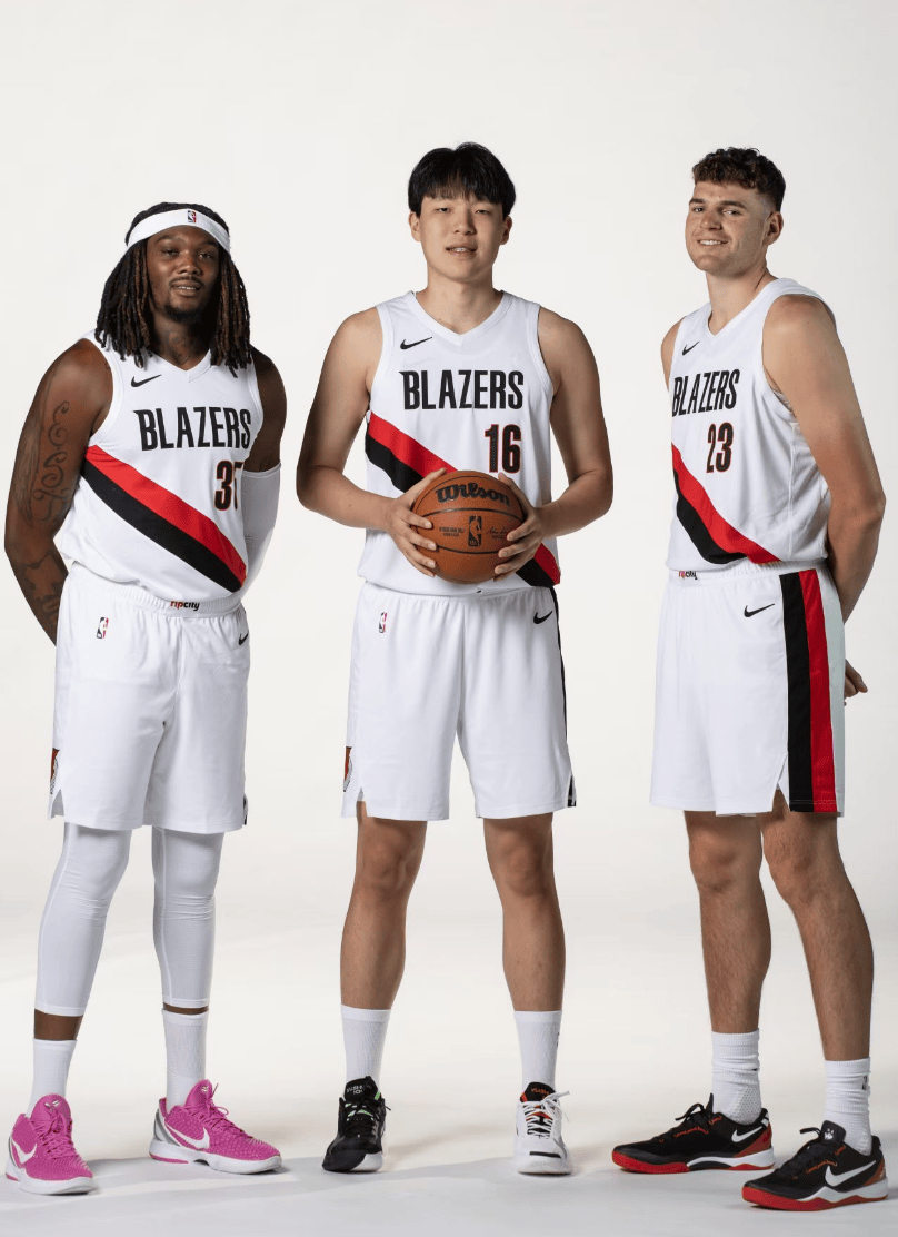 华盛顿奇才训练开放日；国际比赛日内部沟通引欢呼；NBA常规赛在即；心理建设被强调的简单介绍