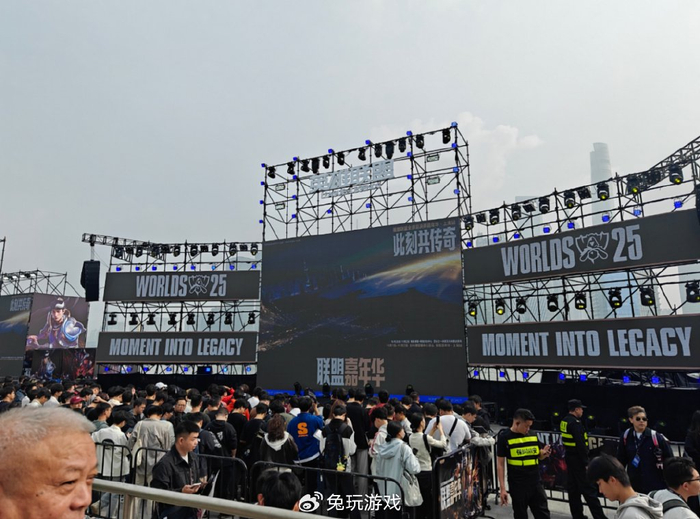 Uzi回归赛场,精彩发挥首场状态亮眼,法国队观众沸腾!的简单介绍 Uzi回归赛场,精彩发挥首场状态亮眼,法国队观众沸腾!的简单介绍