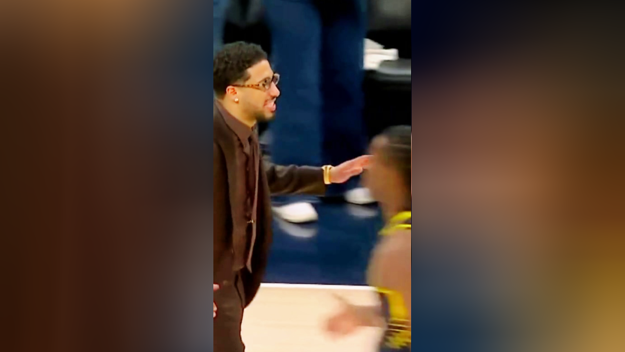 包含西亚卡姆在G2比赛中回归赛场，绝杀引发热议！的词条