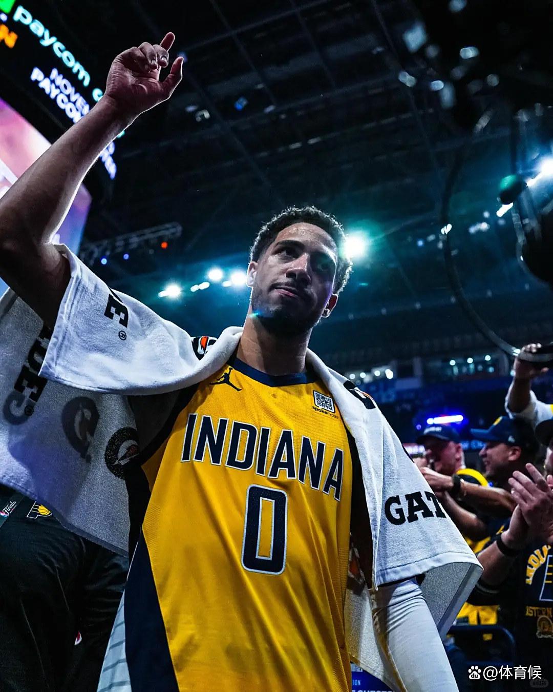 西亚卡姆连续十场比赛得分超过赛况扑朔迷离，快船挑战极限！的简单介绍