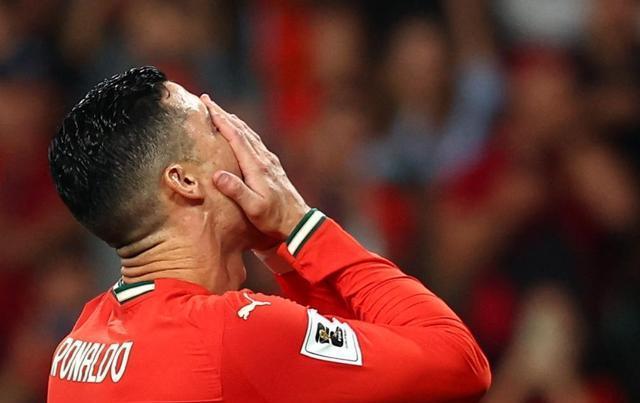 包含C罗在加拿大队比赛中高光表现，战术调整引发热议！的词条